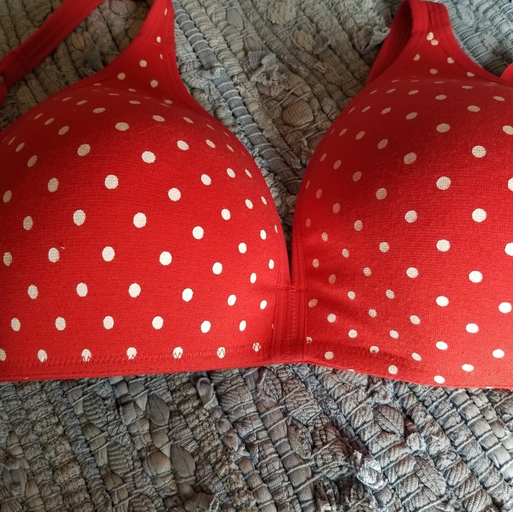 Red polka dot bra, 40c no underwire